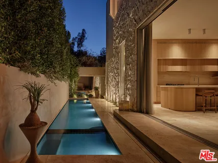 $3,895,000 | 8164 Waring Avenue, Los Angeles, CA 90046