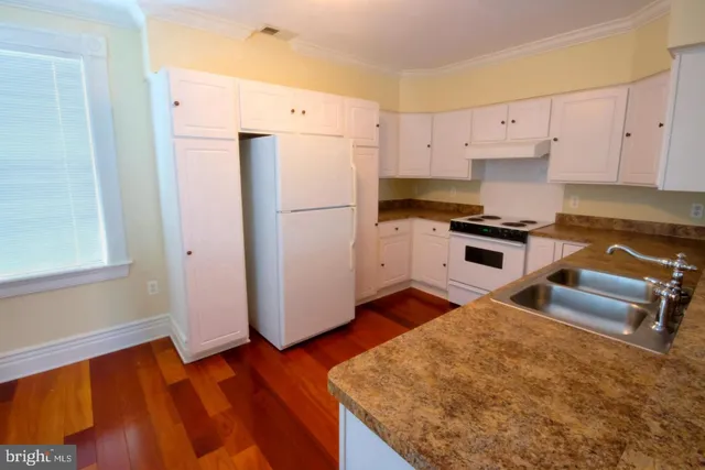 $1,750 | 303 Charles Street, Unit 3W, La Plata, MD 20646