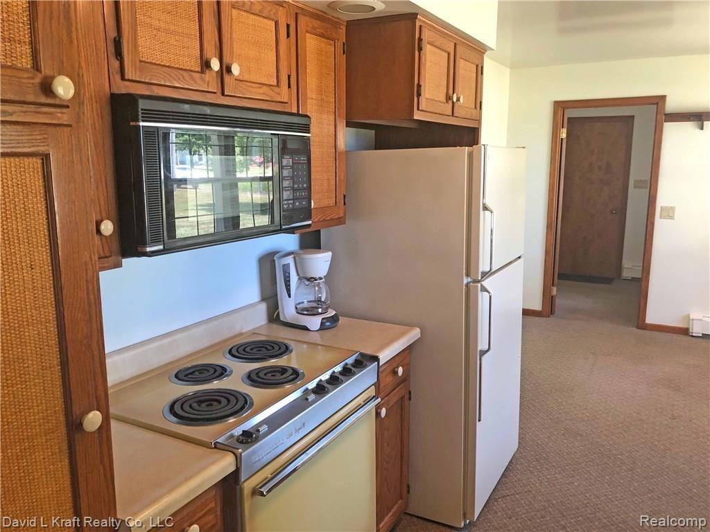 7889 Pigeon Road Pigeon, MI 48755 - Photo 3 of 28 7889PigeonRdKitchen3.jpg
