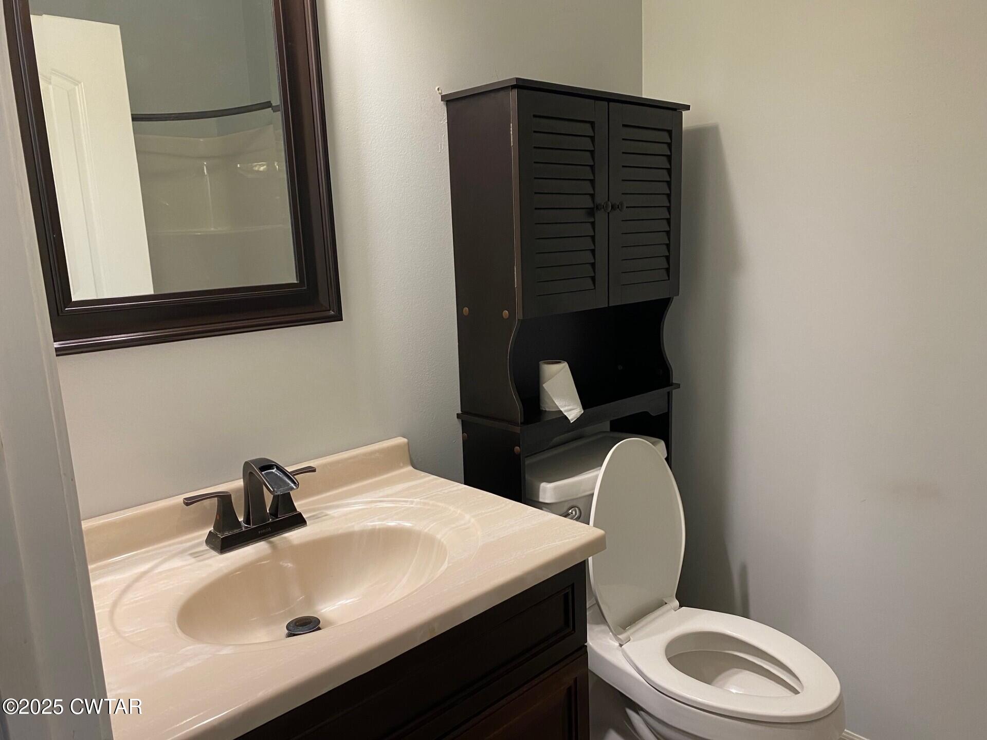 215 Jamie Lane Ridgely, TN 38080 - Photo 12 of 28 Jamie Lane Bathroom 2