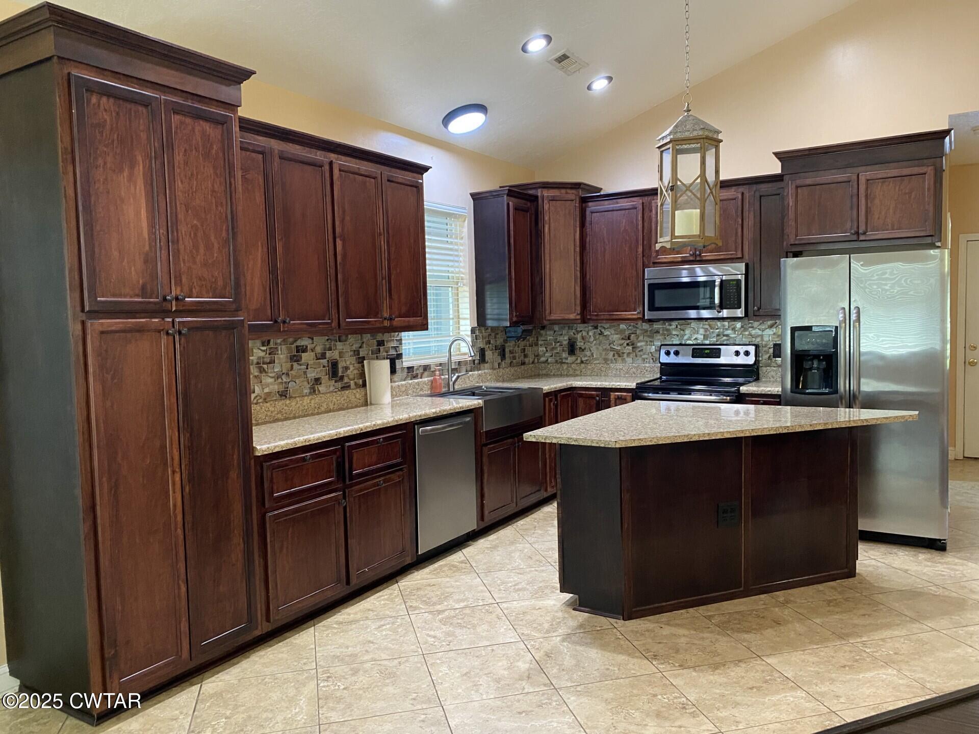 215 Jamie Lane Ridgely, TN 38080 - Photo 7 of 28 Jamie Lane kitchen