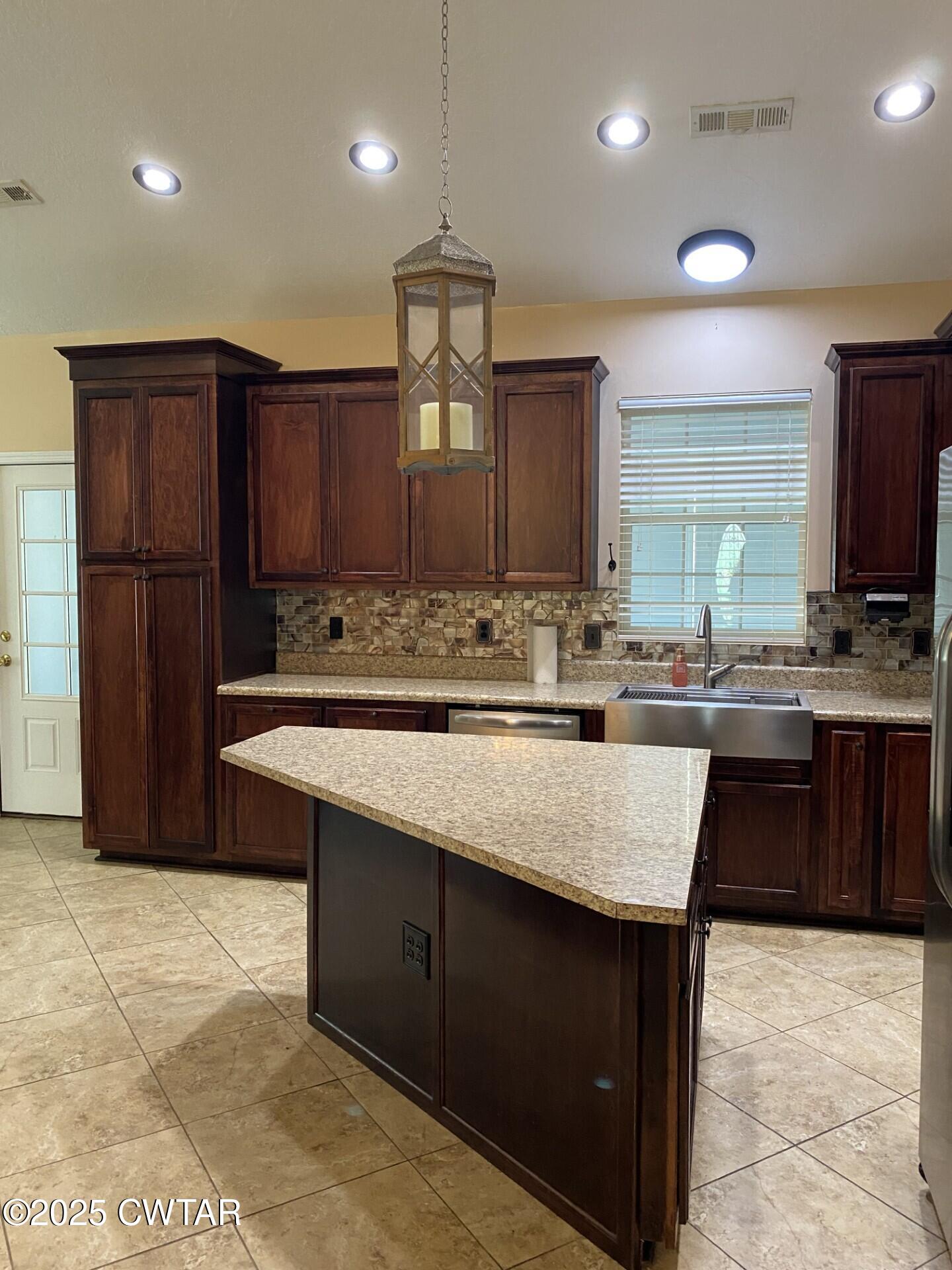 215 Jamie Lane Ridgely, TN 38080 - Photo 8 of 28 Jamie Lane kitchen 2