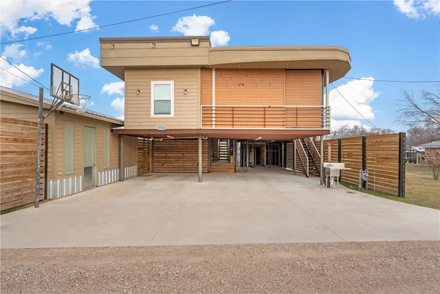 $185,000 | 114 Cr 4022 Chilton Tx 76632, Chilton, TX 76632