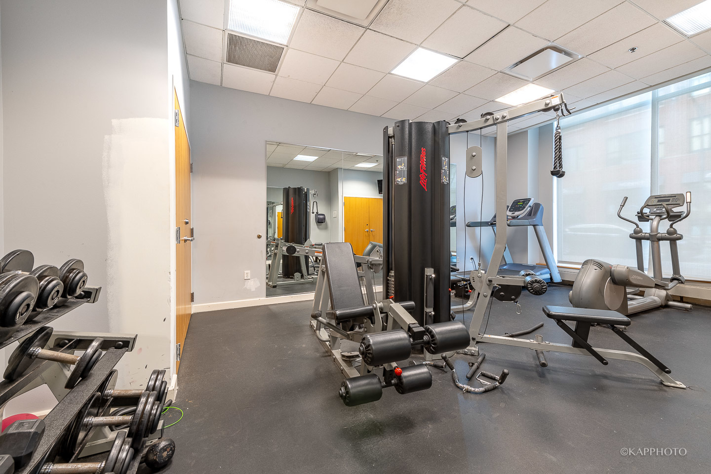 757 North Orleans Street, Unit 1104 Chicago, IL 60654 - Photo 27 of 30 a view of a room with gym equipment