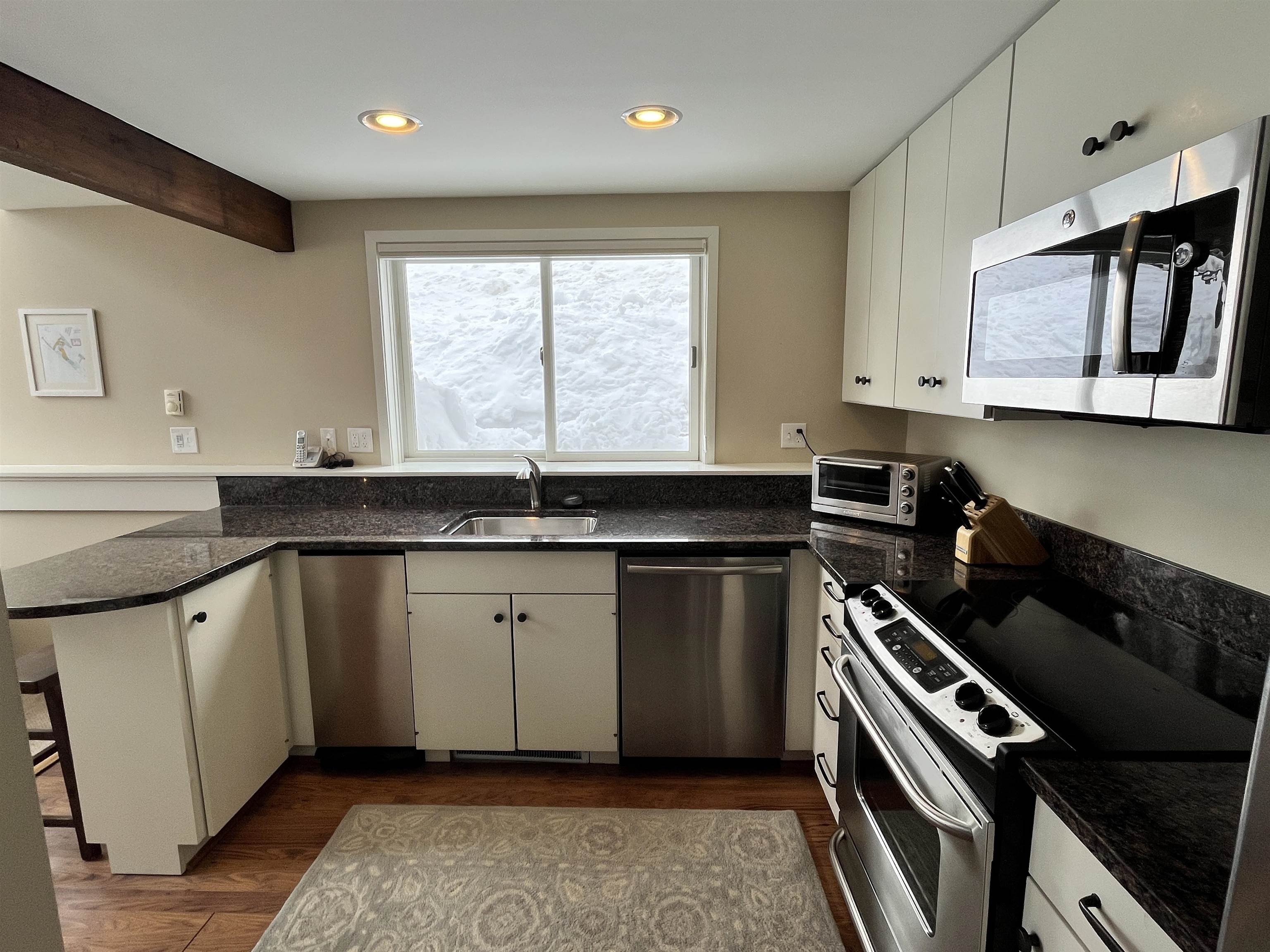 104 Spring Fling Road, Unit 25 Warren, VT 05674 - Photo 7 of 37