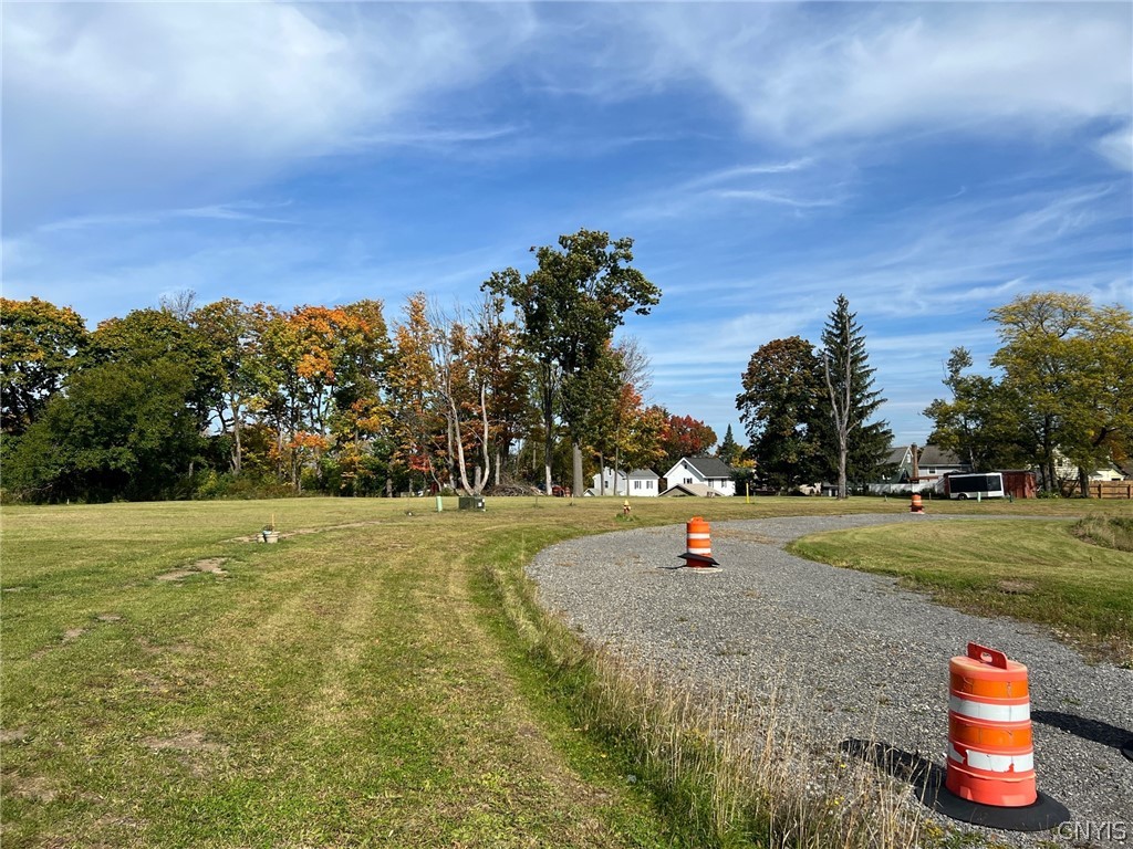 106 Southgate Road Utica, NY 13501 - Photo 2 of 5