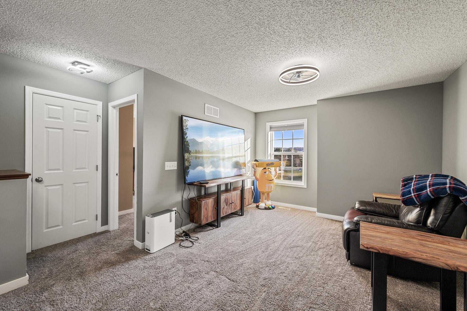 7001 Oak Ridge Court Shakopee, MN 55379 - Photo 12 of 28 Gallery Image 12