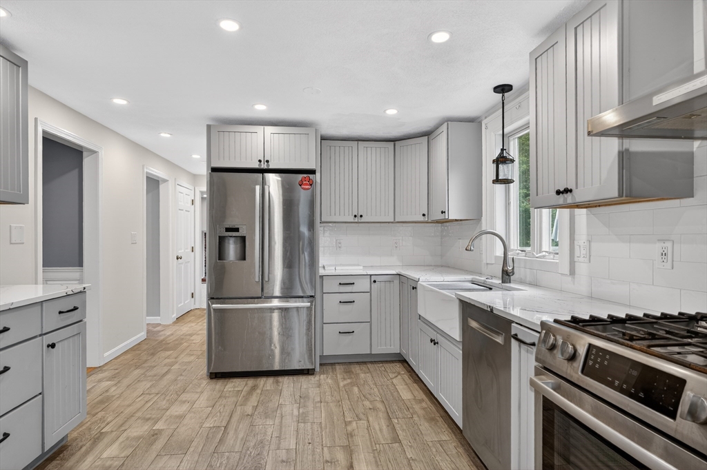 10 Virginia Road Tyngsborough, MA 01879 - Photo 2 of 38