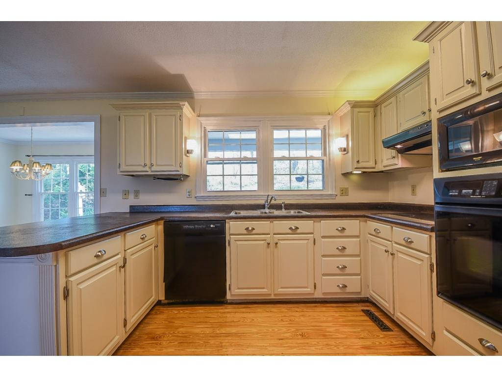 2201 Old Tusculum Road Greeneville, TN 37745 - Photo 11 of 36 Photo 11