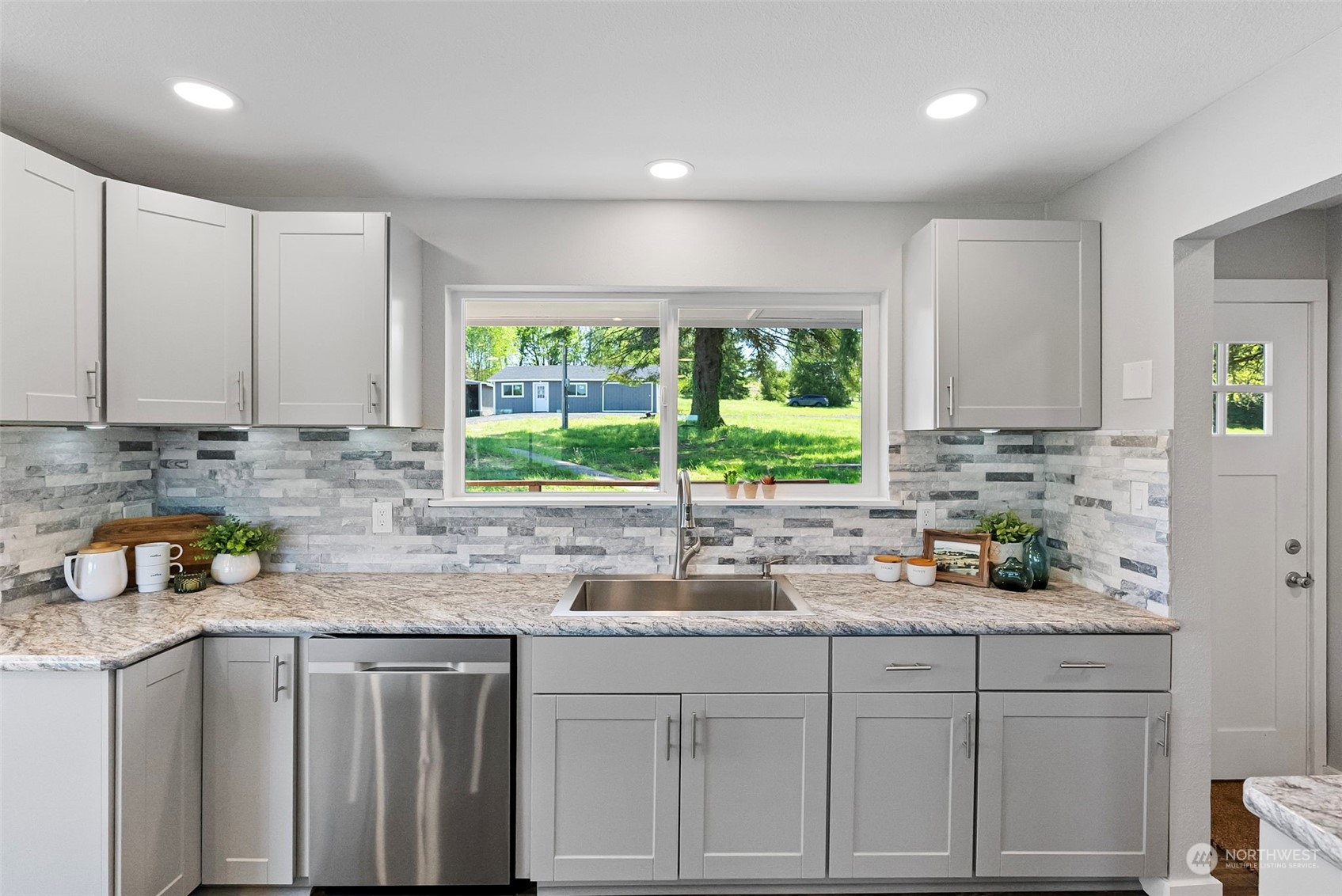 494 Gish Road Onalaska, WA 98570 - Photo 10 of 31 Gallery Image 10