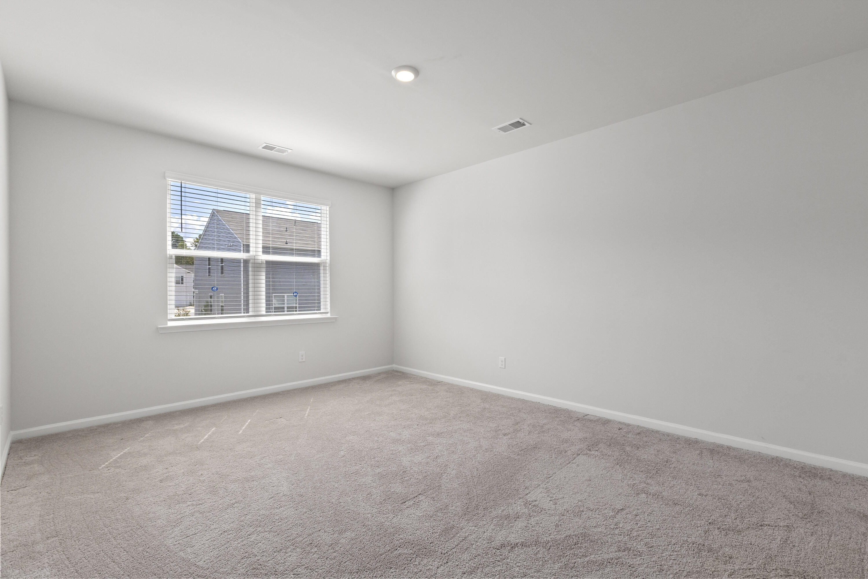 186 Cloverleaf Street Summerville, SC 29483 - Photo 43 of 51 186CloverleafSt-CasaVerdeMediaLLC24