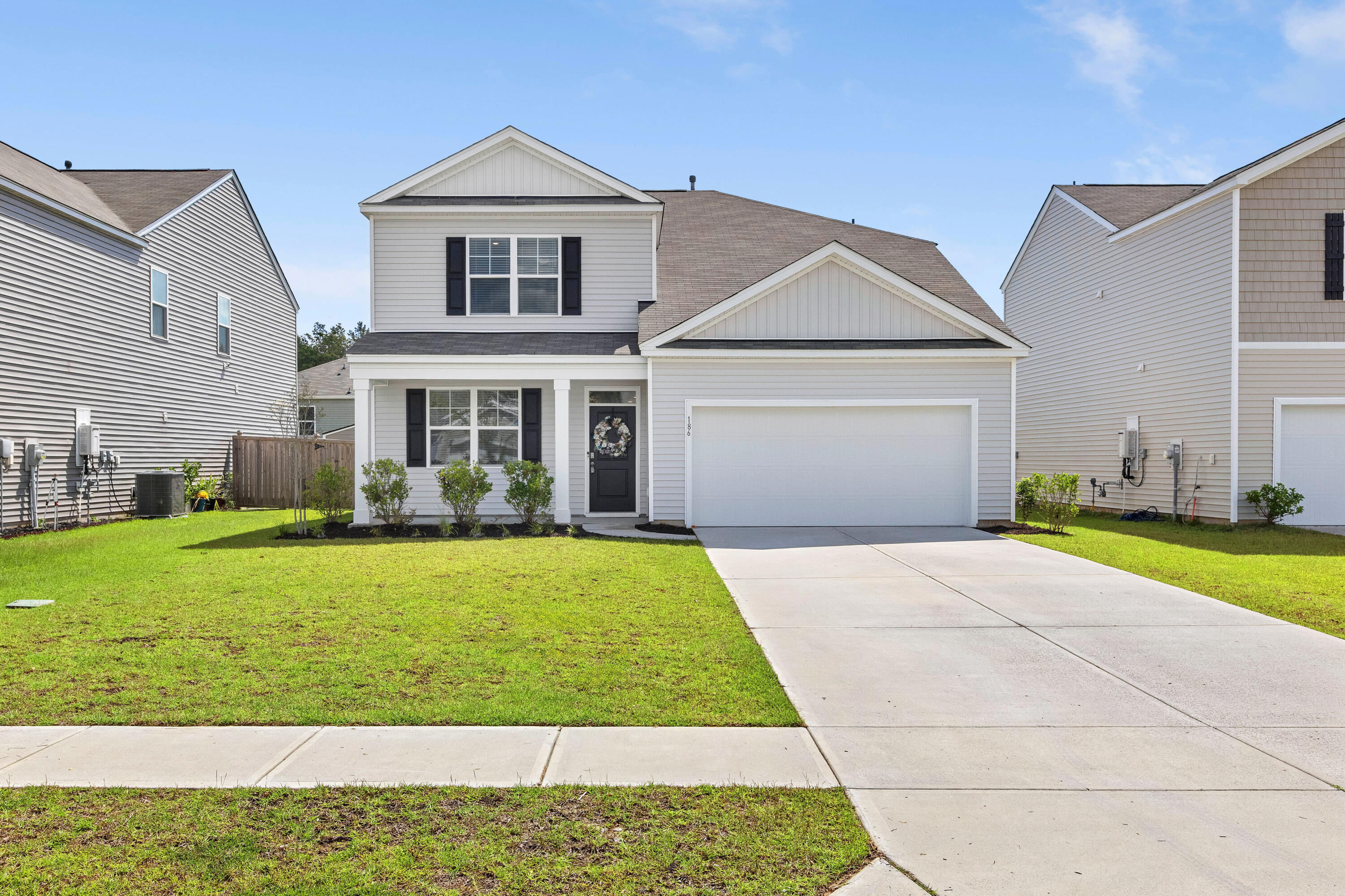 186 Cloverleaf Street Summerville, SC 29483 - Photo 9 of 51 186CloverleafSt-CasaVerdeMediaLLC3