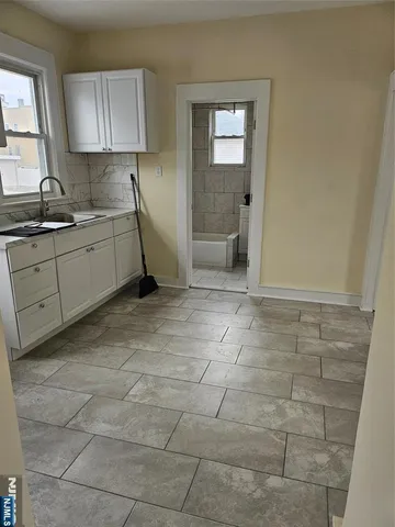 $2,200 | 88 Elizabeth Street, Unit 2, Garfield, NJ 07026