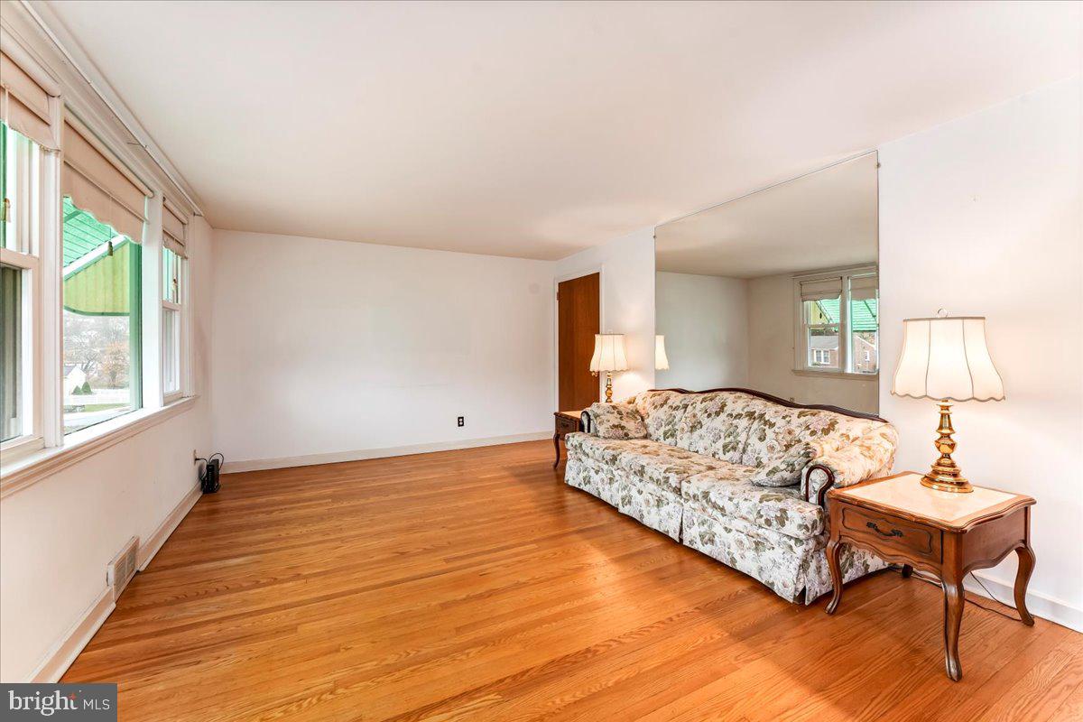 2749 Harmil Road Broomall, PA 19008 - Photo 2 of 37 Gallery Image 2