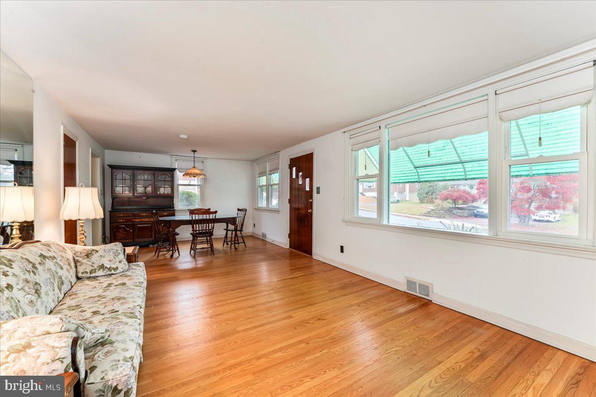 2749 Harmil Road Broomall, PA 19008 - Photo 3 of 37 Gallery Image 3