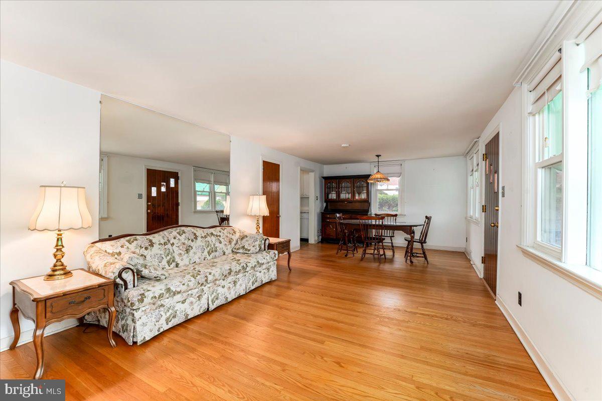 2749 Harmil Road Broomall, PA 19008 - Photo 5 of 37 Gallery Image 5