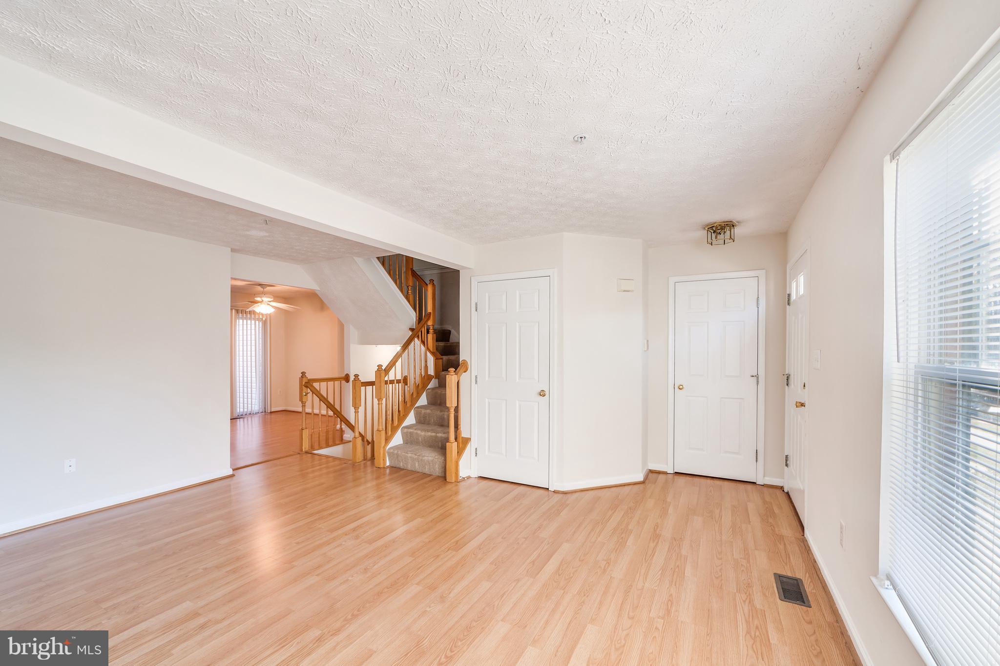 2548 Summers Ridge Drive Odenton, MD 21113 - Photo 4 of 30 Living Room