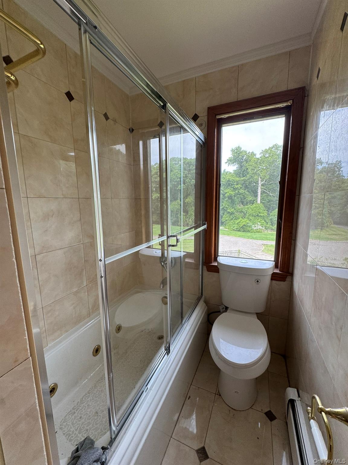227 Beverly Road Huntington Station, NY 11746 - Photo 7 of 39