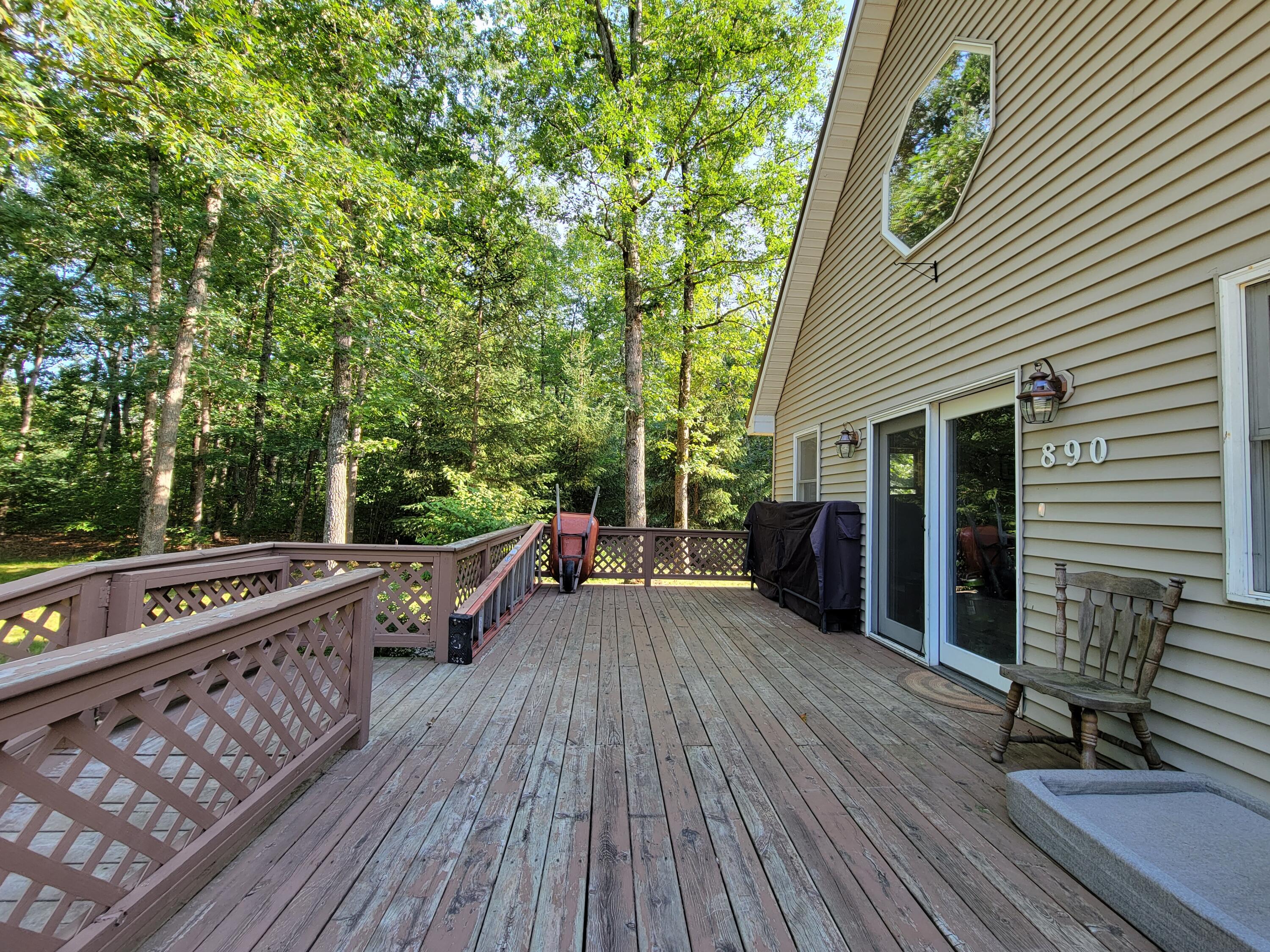 890 South High Bridge Road Wellston, MI 49689 - Photo 3 of 29 20230816_182614
