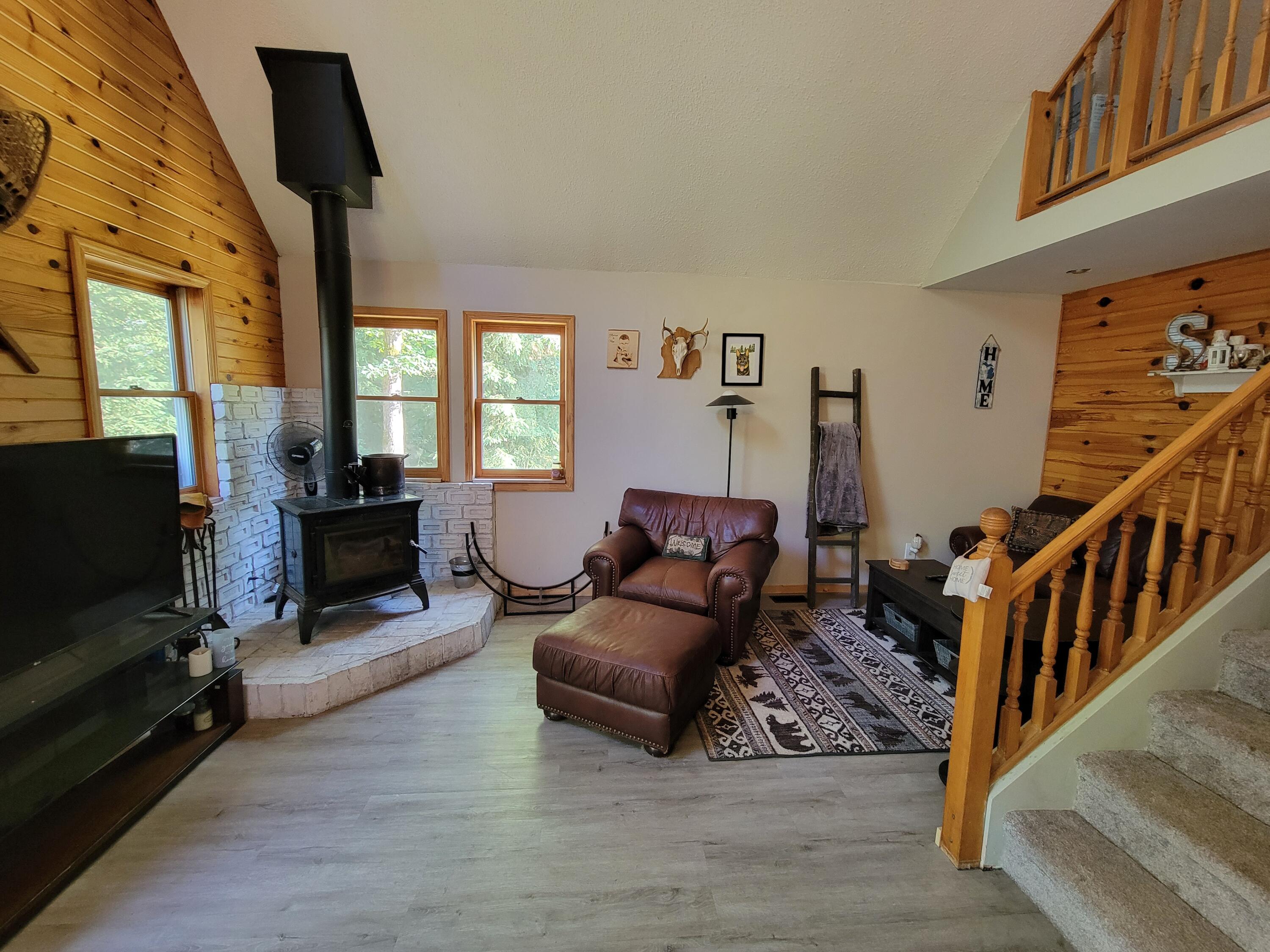 890 South High Bridge Road Wellston, MI 49689 - Photo 7 of 29 20230816_183359