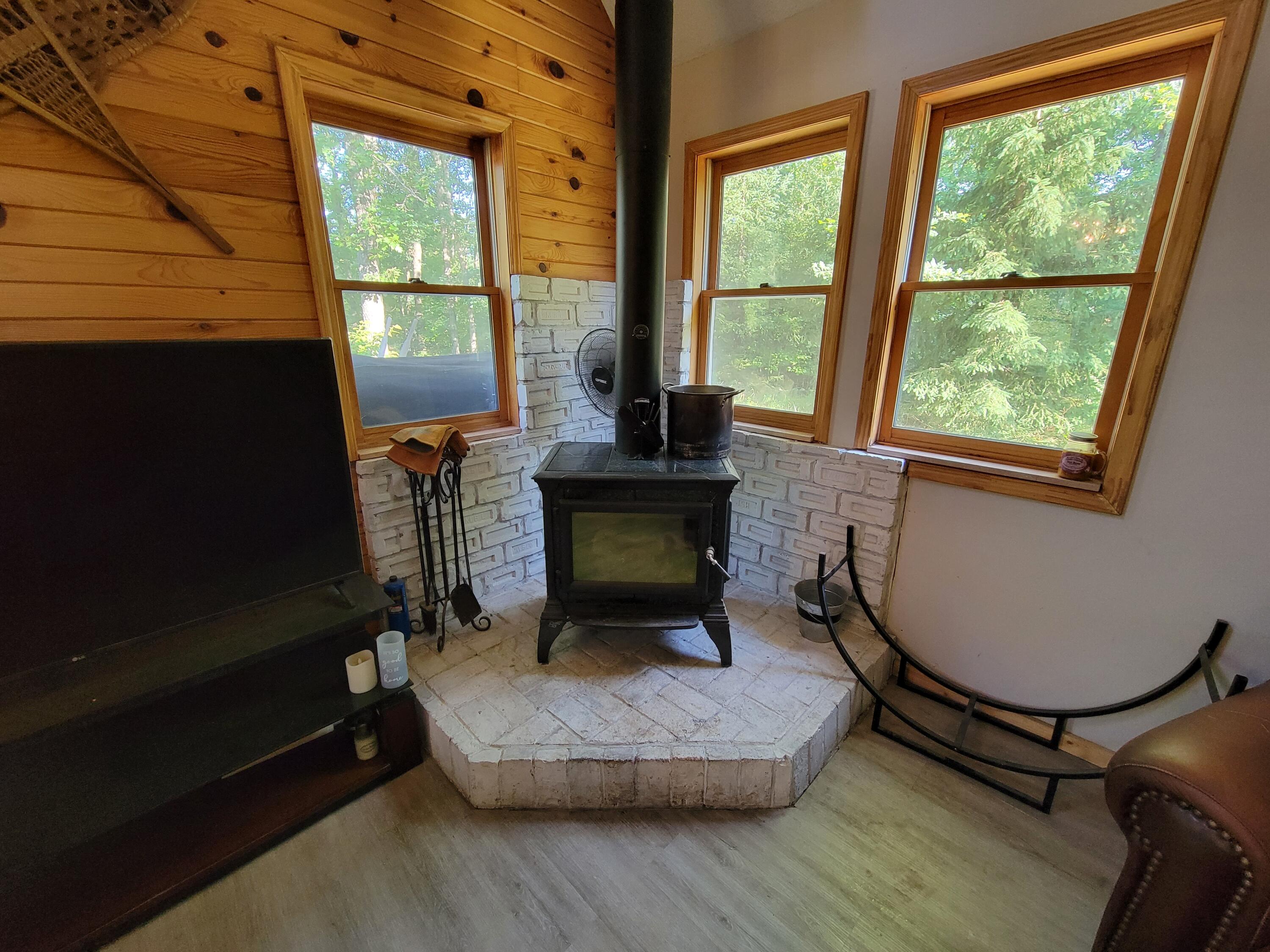 890 South High Bridge Road Wellston, MI 49689 - Photo 8 of 29 20230816_183414