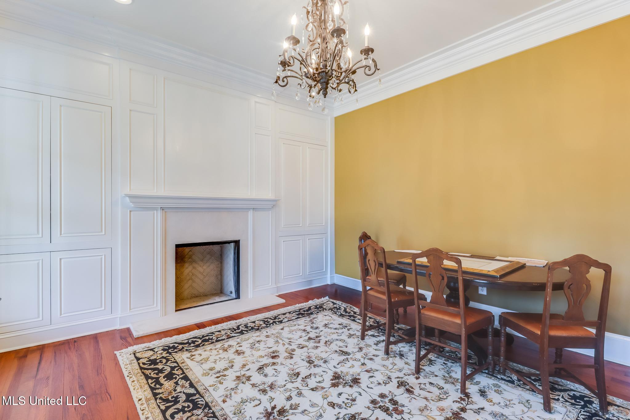 726 Wiggins Circle Pascagoula, MS 39581 - Photo 11 of 54 formal sitting level 2