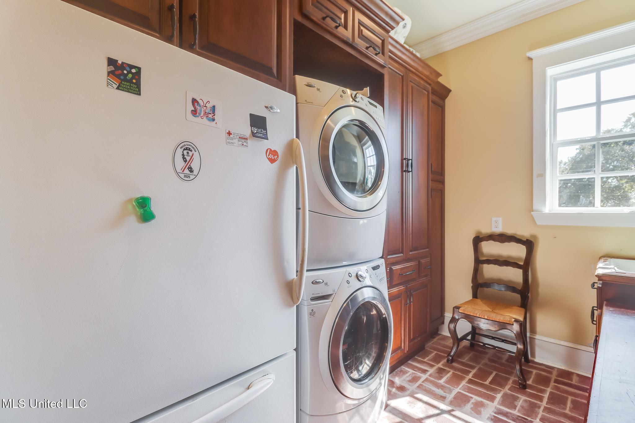 726 Wiggins Circle Pascagoula, MS 39581 - Photo 15 of 54 Utility room level 2