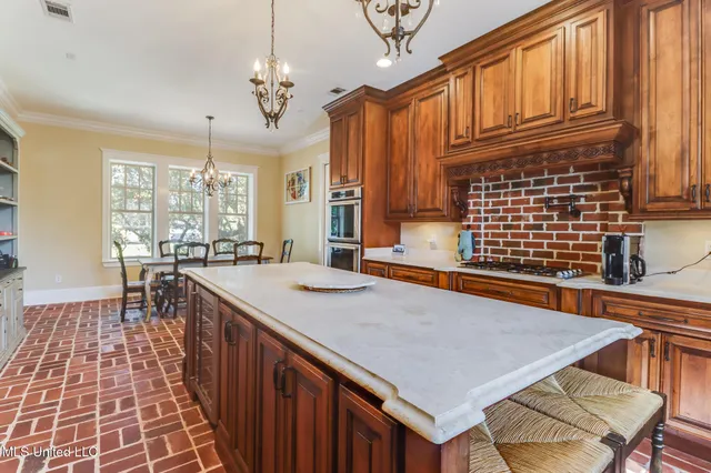 $750,000 | 726 Wiggins Circle, Pascagoula, MS 39581