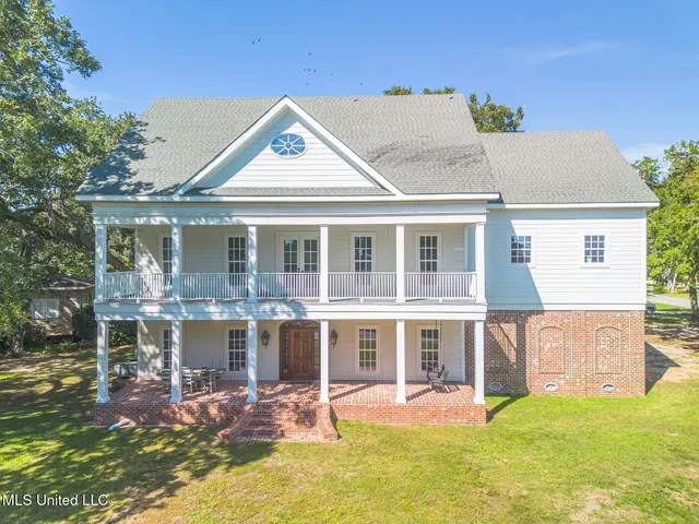 $750,000 | 726 Wiggins Circle, Pascagoula, MS 39581