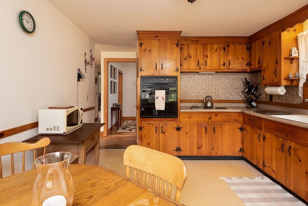 14 Vernon Road Medway, MA 02053 - Photo 9 of 17 Gallery Image 9