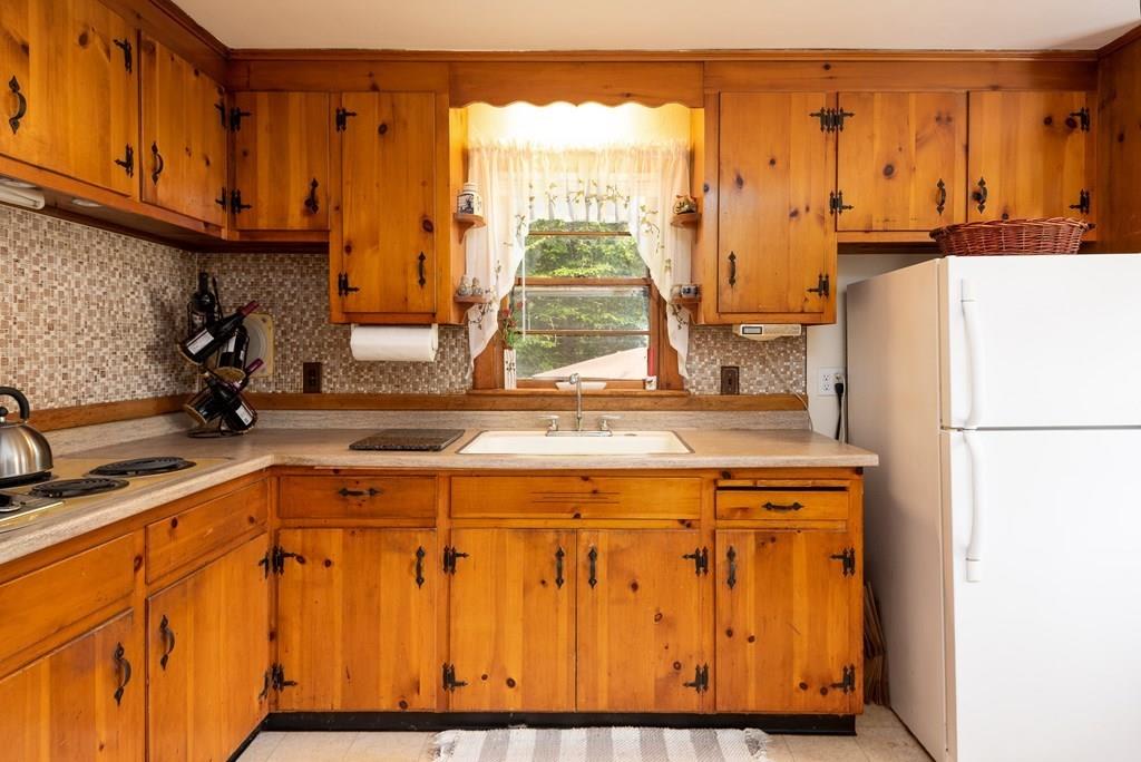 14 Vernon Road Medway, MA 02053 - Photo 10 of 17 Gallery Image 10