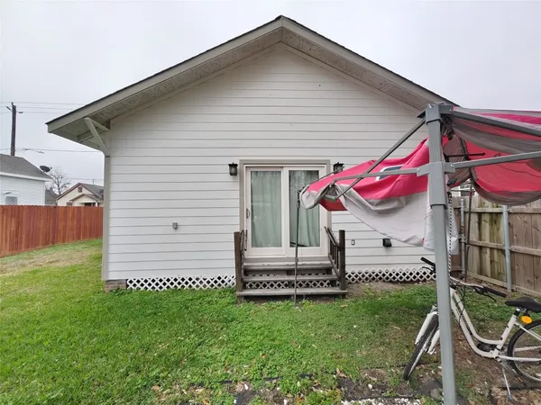 $1,850 | 1217 Campbell Street, Houston, TX 77009