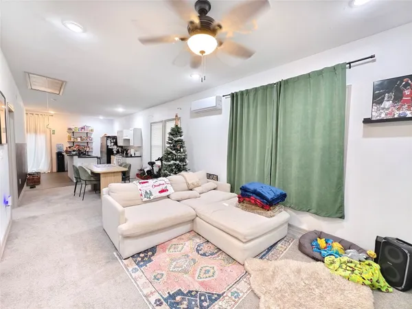 $1,850 | 1217 Campbell Street, Houston, TX 77009