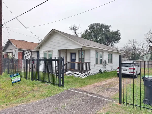 $1,850 | 1217 Campbell Street, Houston, TX 77009