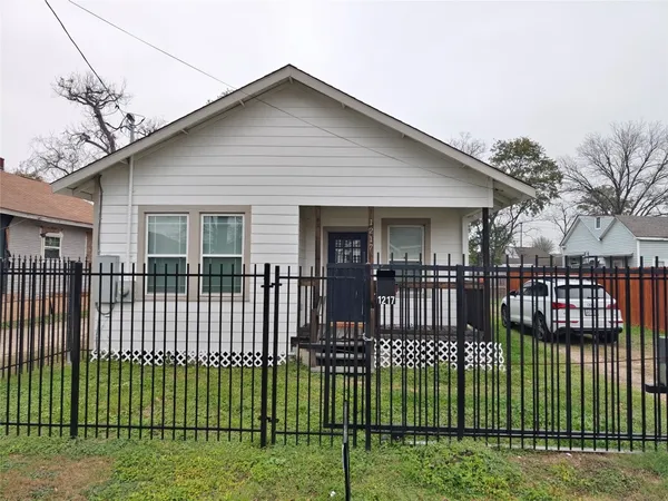 $1,850 | 1217 Campbell Street, Houston, TX 77009