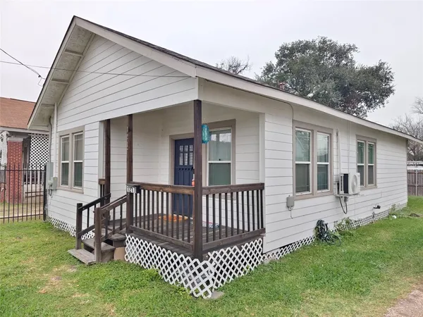 $1,850 | 1217 Campbell Street, Houston, TX 77009
