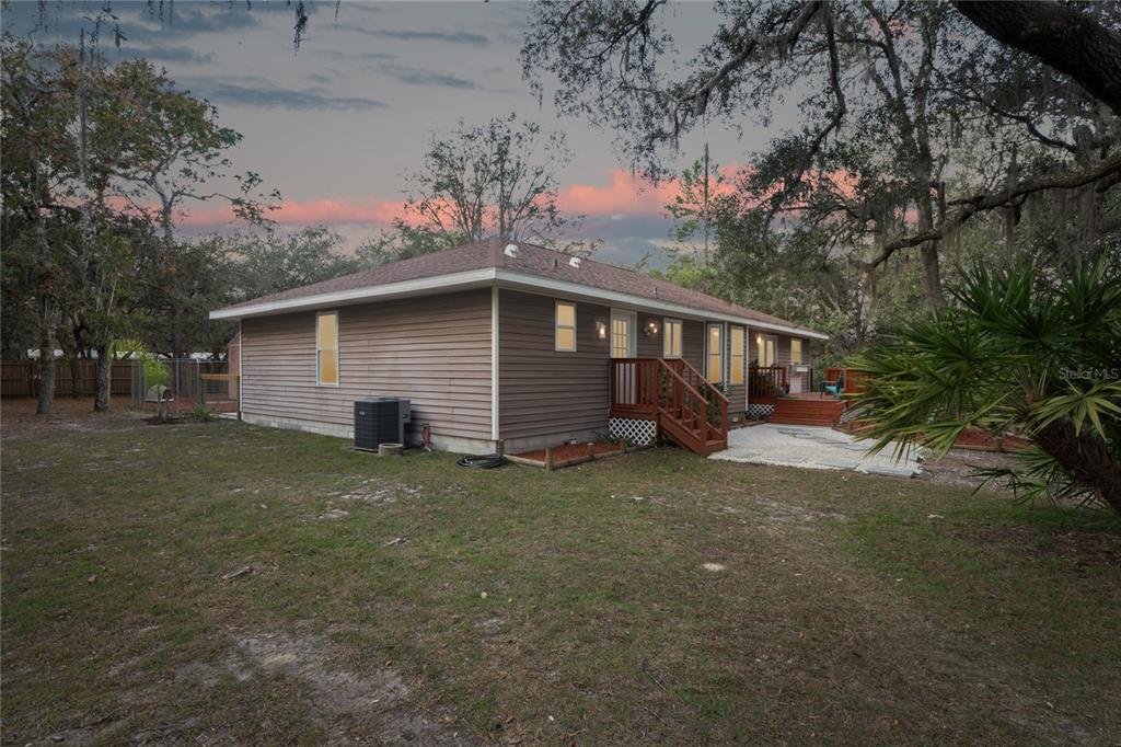 11185 Cleever Street Weeki Wachee, FL 34614 - Photo 5 of 57