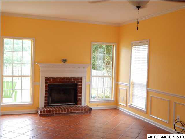131 Crestmont Lane Pelham, AL 35124 - Photo 5 of 31