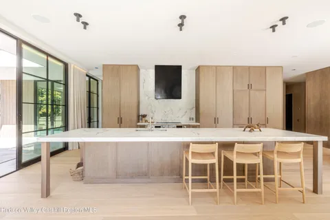 $4,450,000 | 27 Lk Rdg Lane, Craryville, NY 12521