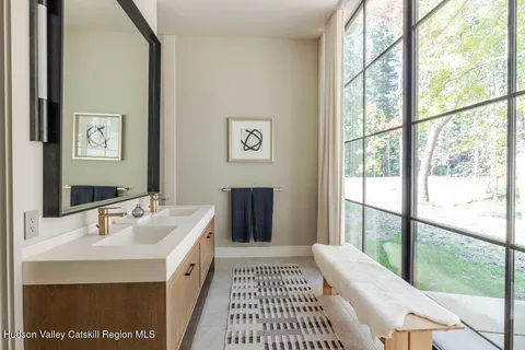 $4,450,000 | 27 Lk Rdg Lane, Craryville, NY 12521