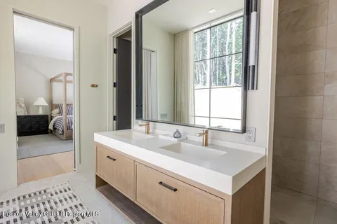 $4,450,000 | 27 Lk Rdg Lane, Craryville, NY 12521