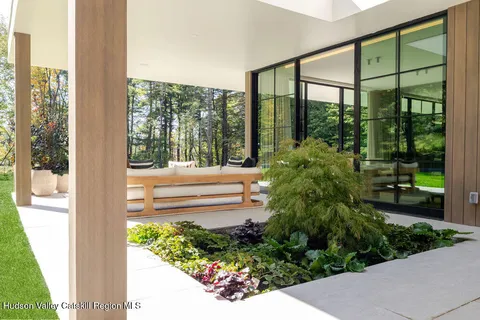 $4,450,000 | 27 Lk Rdg Lane, Craryville, NY 12521