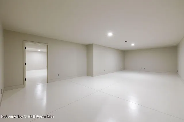 $4,450,000 | 27 Lk Rdg Lane, Craryville, NY 12521