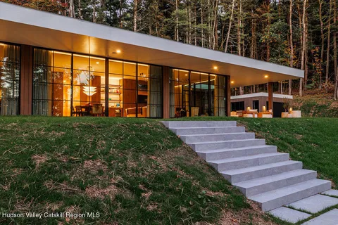 $4,450,000 | 27 Lk Rdg Lane, Craryville, NY 12521