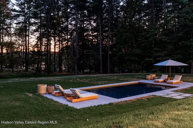 $4,450,000 | 27 Lk Rdg Lane, Craryville, NY 12521