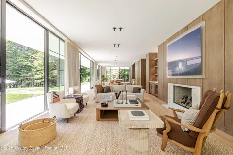 $4,450,000 | 27 Lk Rdg Lane, Craryville, NY 12521