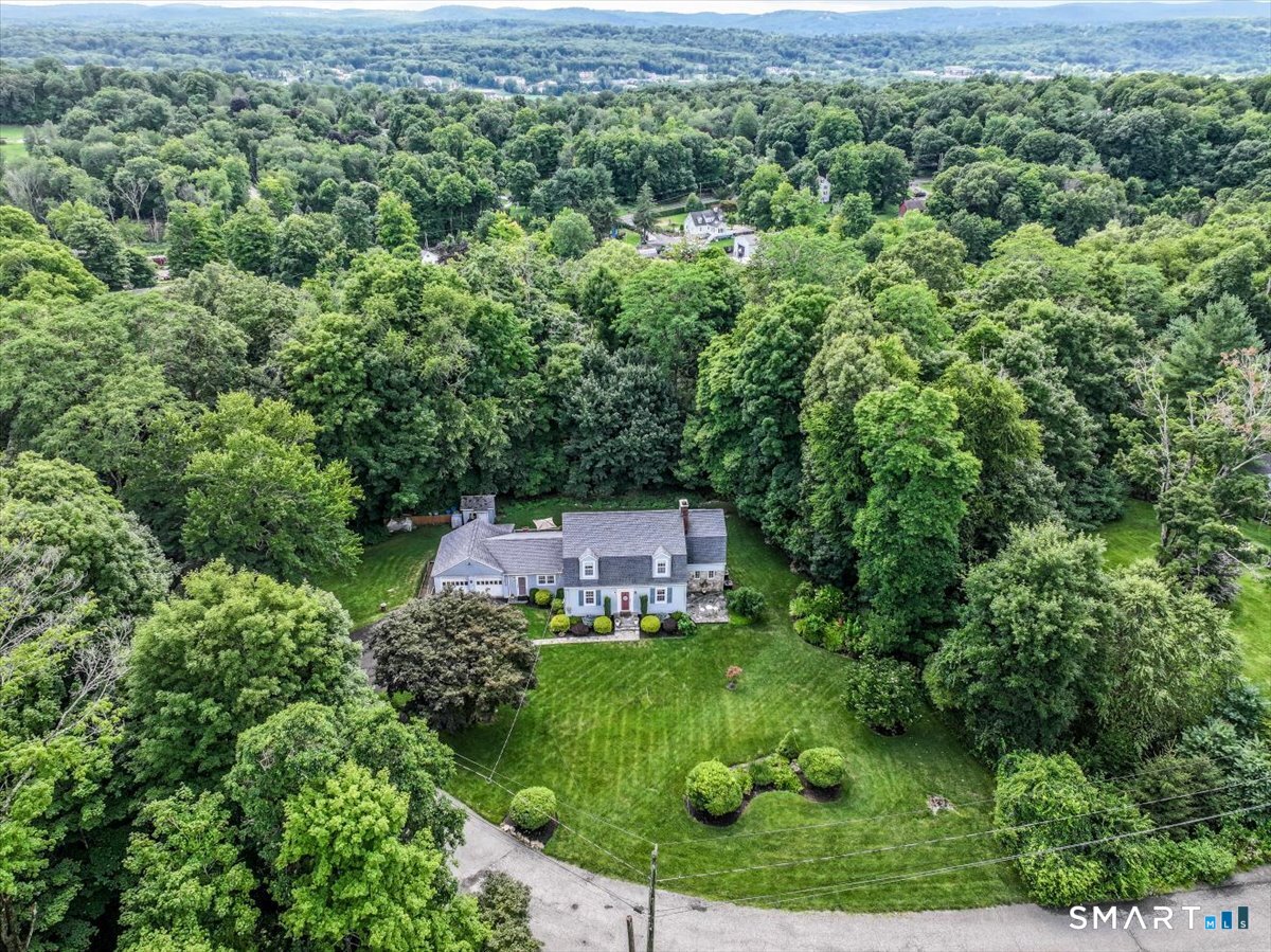 10 North Beech Tree Road Brookfield, CT 06804 - Photo 33 of 39 Gallery Image 33
