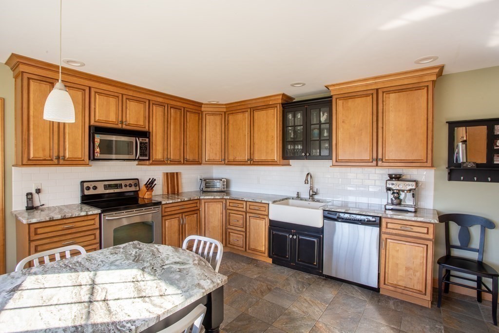66 Jay Road North Andover, MA 01845 - Photo 22 of 40 Gallery Image 22