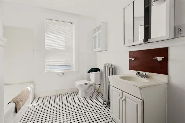 $600,000 | 975 Atwells Avenue, Providence, RI 02909