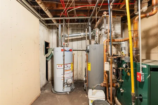 $600,000 | 975 Atwells Avenue, Providence, RI 02909